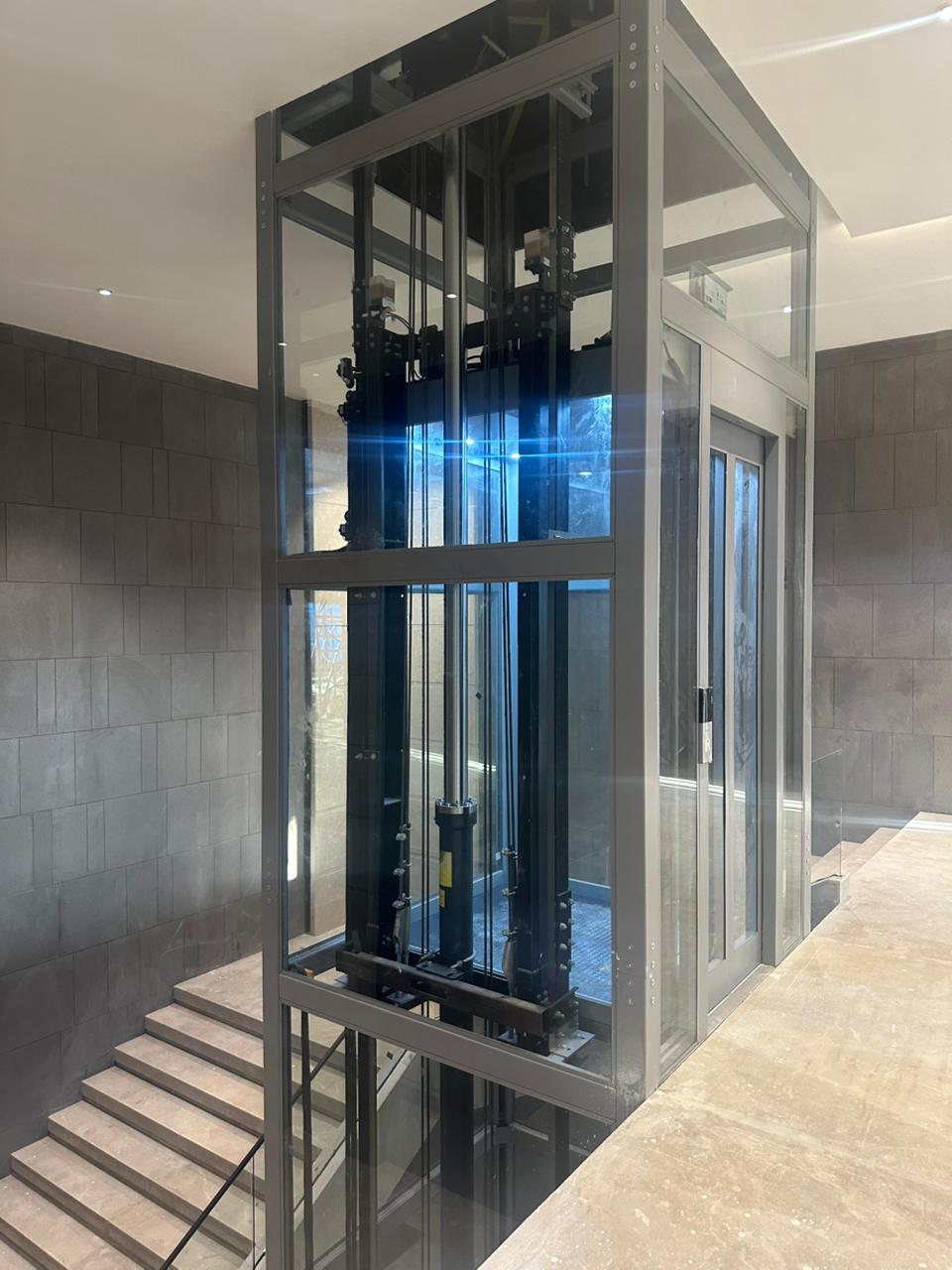 Glass elevator installation